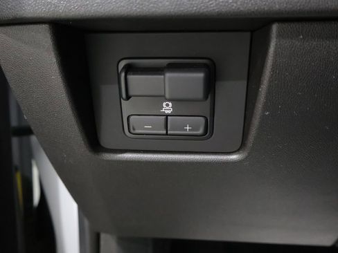 Used 2023 GMC Canyon Elevation w/ Elevation Premium Package image 31