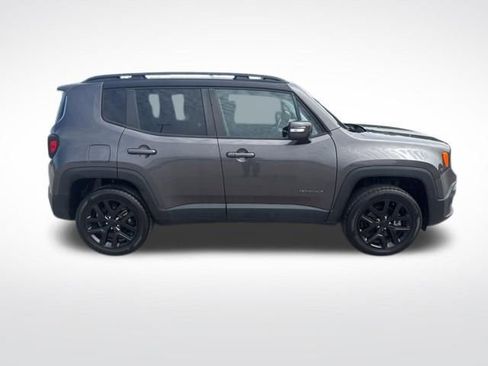 Used 2016 Jeep Renegade Latitude AWD/4WD image 6