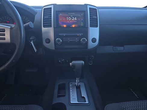 Used 2019 Nissan Frontier SV AWD/4WD image 11