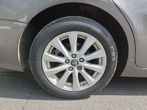 Used 2018 Toyota Camry LE image 12