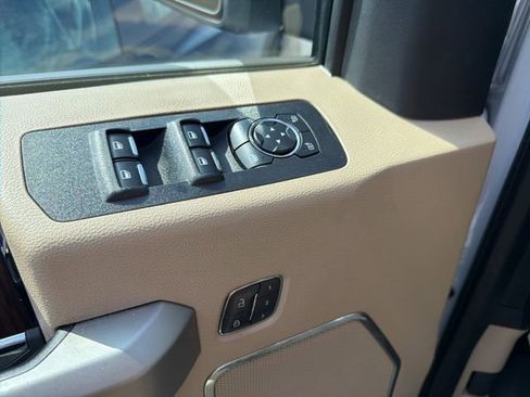 Used 2020 Ford F150 Lariat AWD/4WD image 6