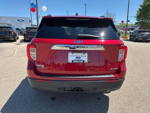 Certified 2023 Ford Explorer XLT w/ Class IV Trailer Tow Package AWD/4WD image 7