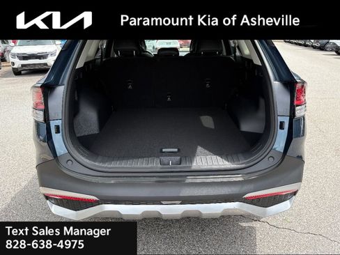 Certified 2025 Kia Sportage EX w/ EX Premium Package AWD/4WD image 29
