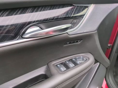Certified 2024 Cadillac XT6 Premium Luxury w/ LPO, Floor Liner Package AWD/4WD image 15