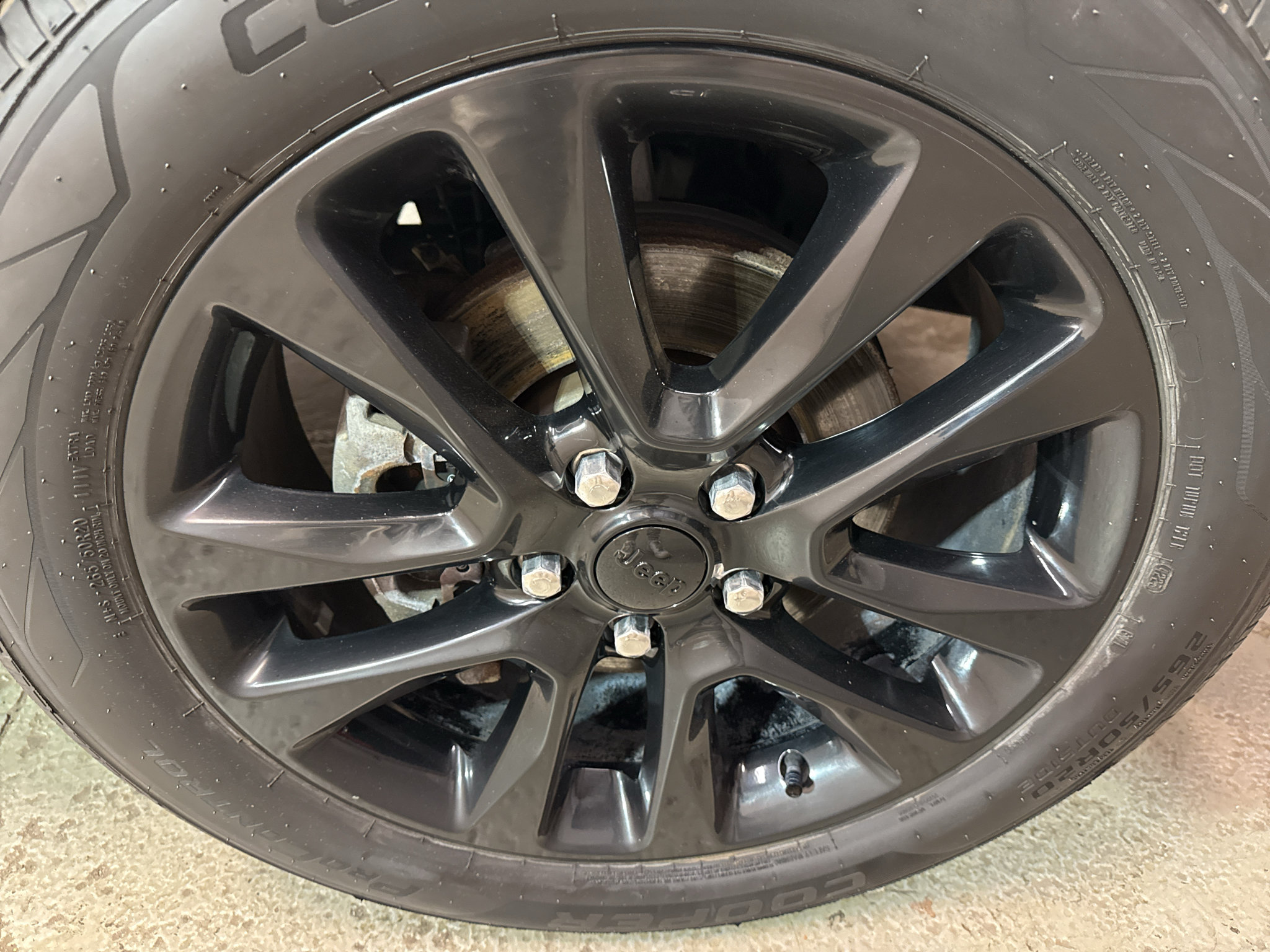 Used 2019 Jeep Grand Cherokee Altitude AWD/4WD image 38
