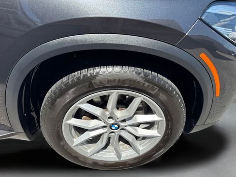 Used 2023 BMW X5 xDrive40i w/ Premium Package AWD/4WD image 38