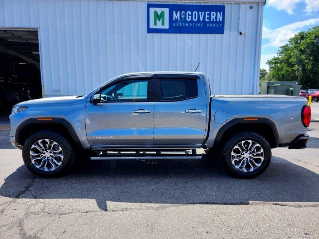 Used 2026 GMC Canyon Denali AWD/4WD image 2