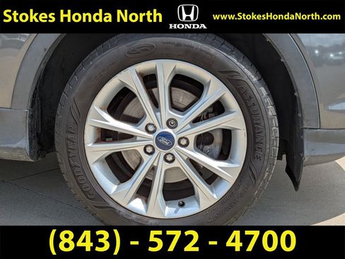 Used 2017 Ford Escape SE FWD image 11