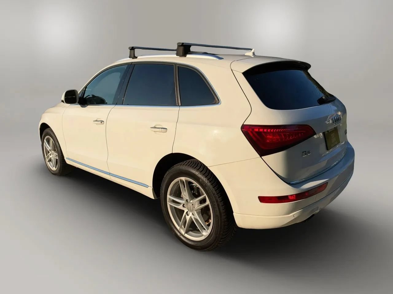 Used 2016 Audi Q5 2.0T Premium Plus w/ Technology Package AWD/4WD image 8