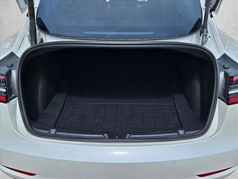 Used 2022 Tesla Model 3 Performance image 7