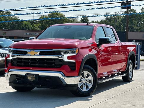 Used 2024 Chevrolet Silverado 1500 LT w/ Protection Package AWD/4WD image 3