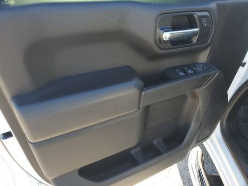 Used 2021 Chevrolet Silverado 1500 Custom w/ Safety Confidence Package image 17