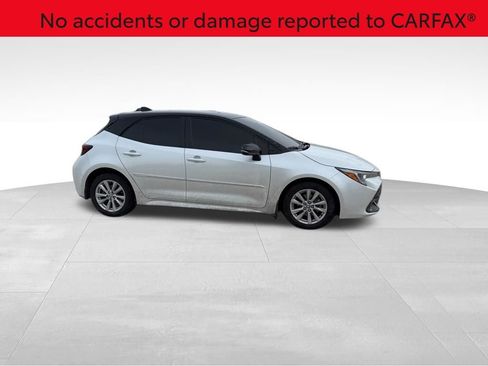 Used 2023 Toyota Corolla SE image 2