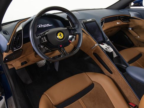 Certified 2025 Ferrari Roma Spider RWD image 4