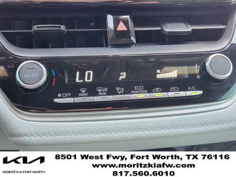 Used 2025 Toyota Corolla SE FWD image 18