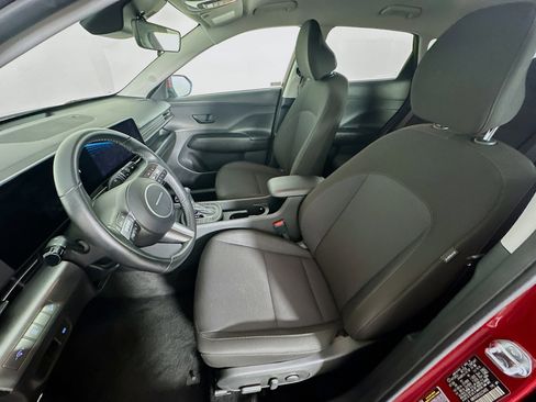 Used 2025 Hyundai Kona SEL image 13