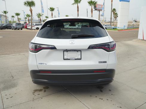 New 2026 Honda HR-V LX image 6