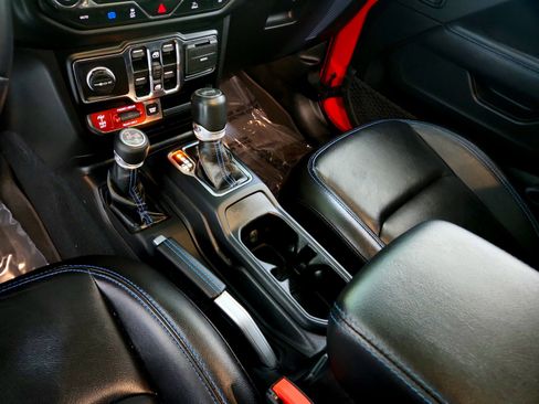 Used 2022 Jeep Wrangler Unlimited Rubicon 4xe image 28