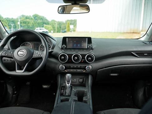 Used 2025 Nissan Sentra S FWD image 10