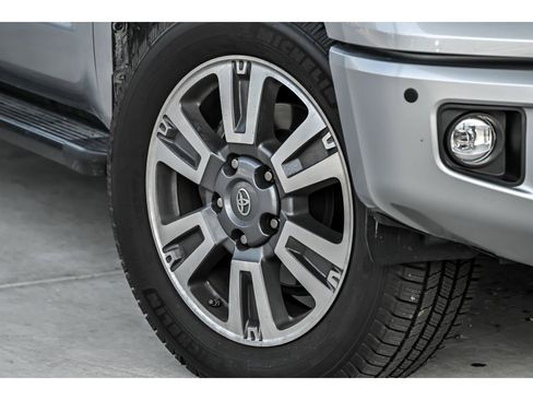 Used 2019 Toyota Tundra Platinum AWD/4WD image 3