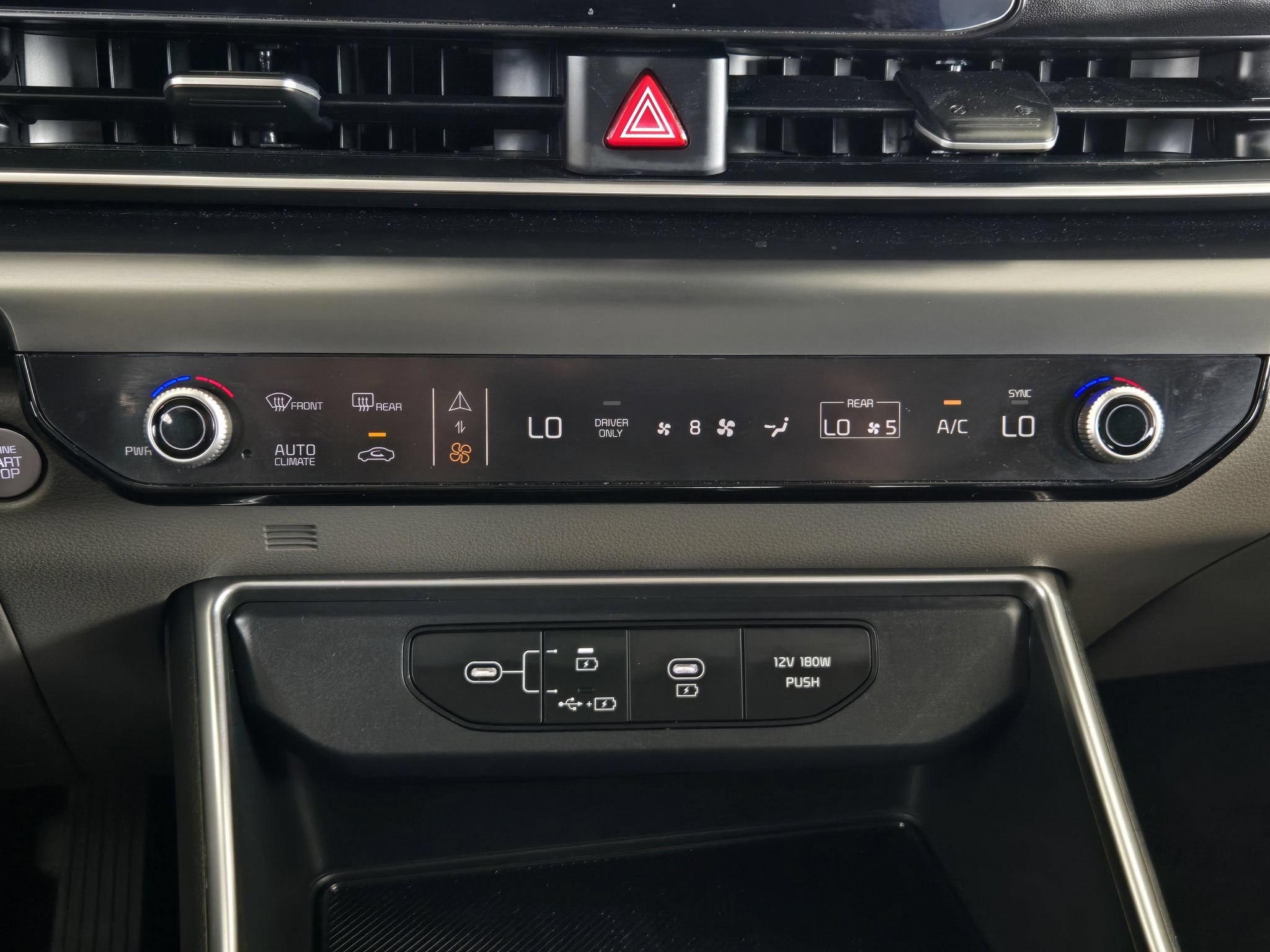 Used 2026 Kia Carnival LXS FWD image 17