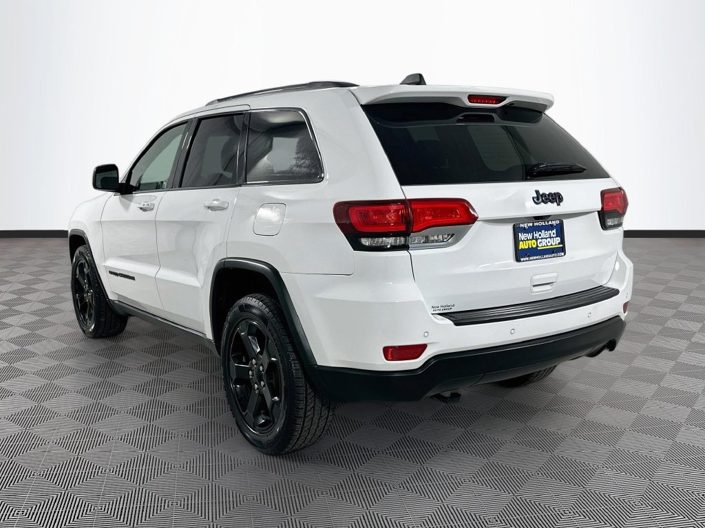 Used 2019 Jeep Grand Cherokee Laredo AWD/4WD image 8