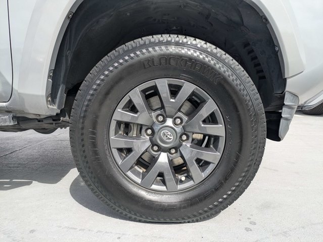 Used 2021 Toyota Tacoma SR5 RWD image 10