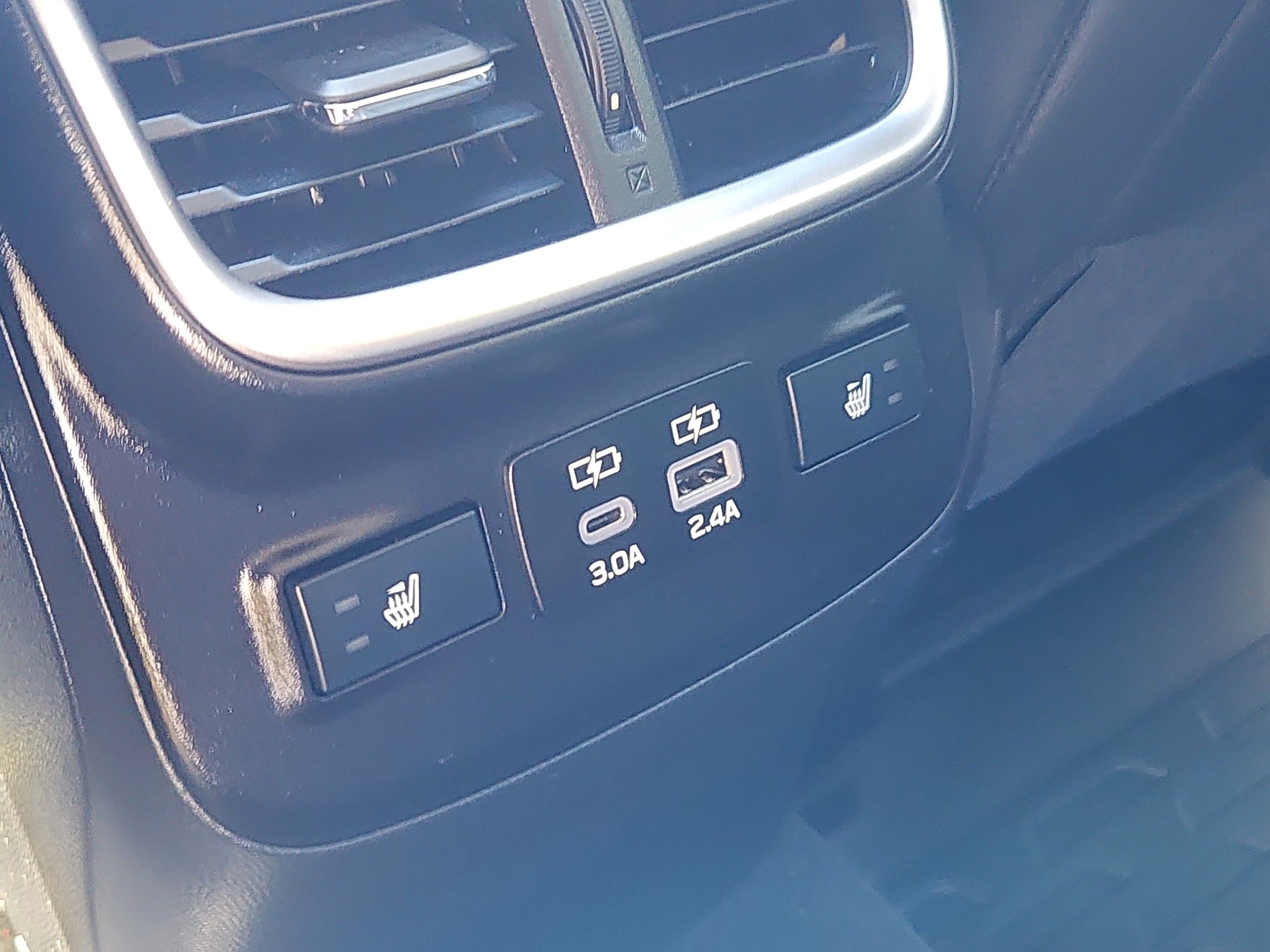 Certified 2024 Subaru Outback Touring AWD/4WD image 16