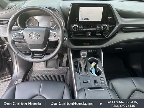 Used 2024 Toyota Highlander XSE FWD image 22
