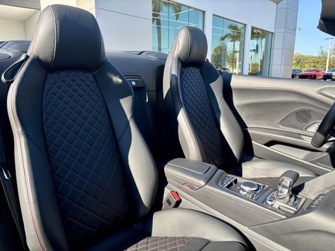 Used 2021 Audi R8 V10 performance image 23