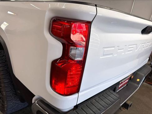 Used 2021 Chevrolet Silverado 2500 LT w/ Convenience Package AWD/4WD image 30