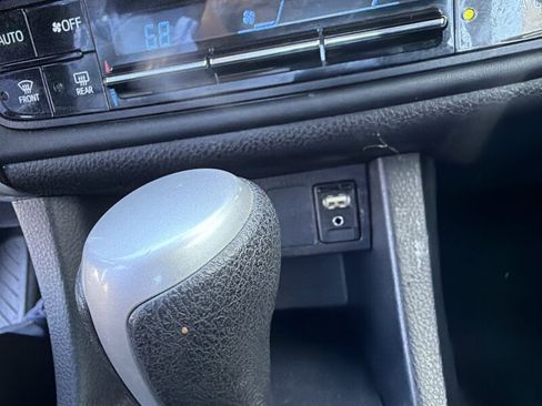 Used 2017 Toyota Corolla LE FWD image 21
