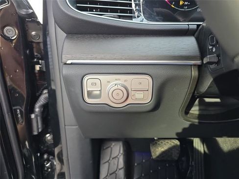 Used 2025 Mercedes-Benz GLE 350 4MATIC image 37