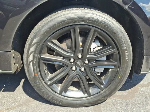 Certified 2023 Ford Edge ST-Line w/ Class II Trailer Tow Package AWD/4WD image 8