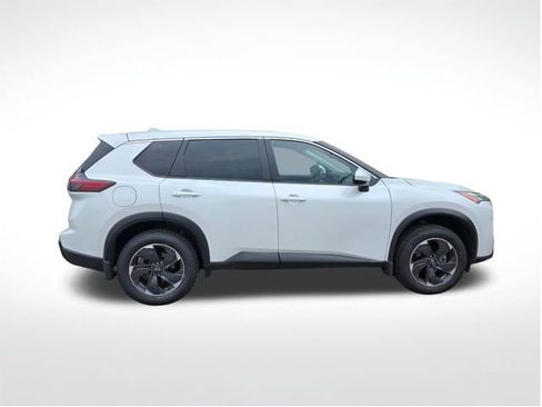 Used 2024 Nissan Rogue SV image 10