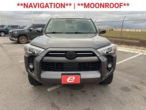 Used 2022 Toyota 4Runner SR5 Premium image 2