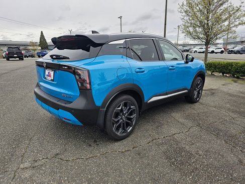 Used 2025 Nissan Kicks SR w/ SR Premium Package image 8