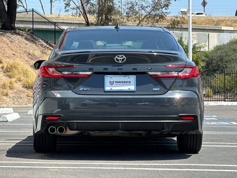 Used 2025 Toyota Camry SE w/ Multimedia Upgrade Package FWD image 4