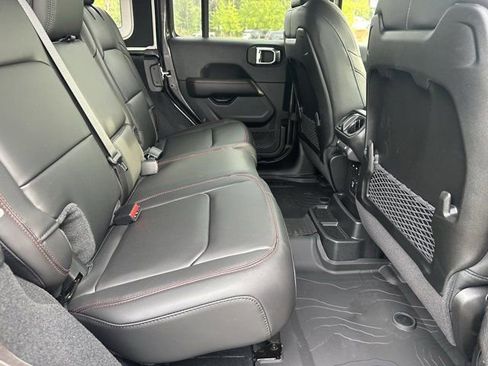 New 2025 Jeep Wrangler Unlimited Rubicon image 15