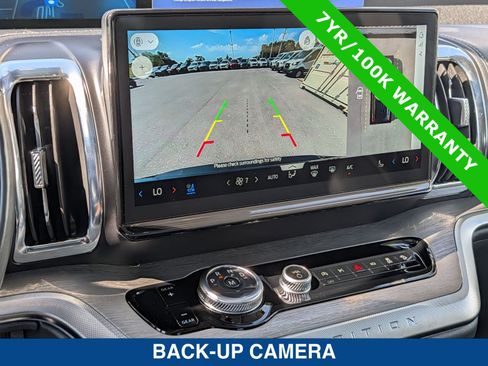 Certified 2025 Ford Expedition Platinum w/ Driver's Package AWD/4WD image 34