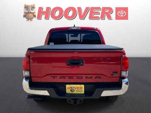 Used 2022 Toyota Tacoma SR5 RWD image 3