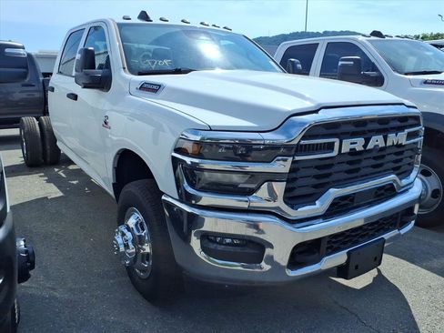 New 2026 RAM 3500 Tradesman w/ Chrome Appearance Group A AWD/4WD image 2