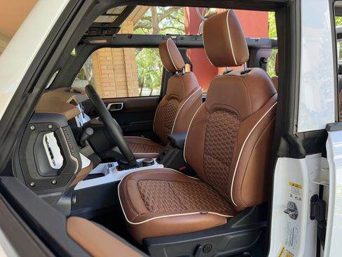 Used 2024 Ford Bronco Outer Banks AWD/4WD image 19