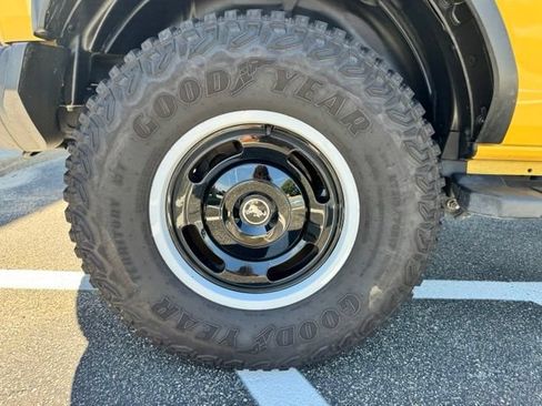 Used 2023 Ford Bronco Heritage Edition AWD/4WD image 11