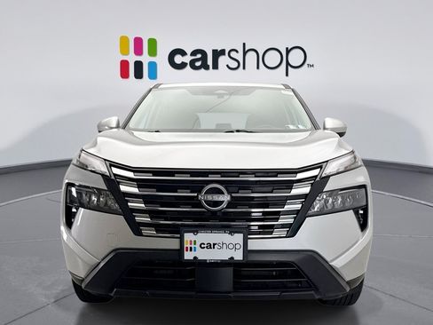 Used 2025 Nissan Rogue SV AWD/4WD image 8
