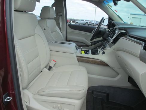 Used 2019 GMC Yukon Denali w/ Denali Ultimate Package image 28