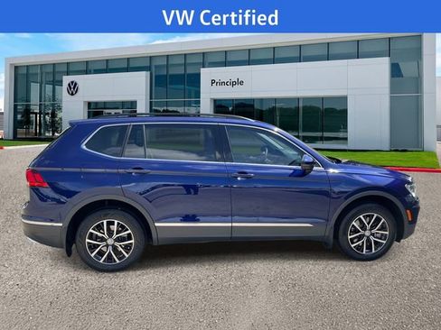 Used 2021 Volkswagen Tiguan SE w/ Panoramic Sunroof Package FWD image 5