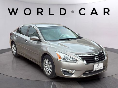 Used 2015 Nissan Altima 2.5 S w/ Power Driver Seat Package FWD image 16