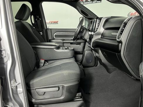 Used 2024 RAM 2500 Big Horn w/ Sport Appearance Package image 31