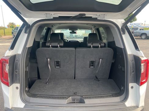 Used 2023 GMC Acadia SLT image 7
